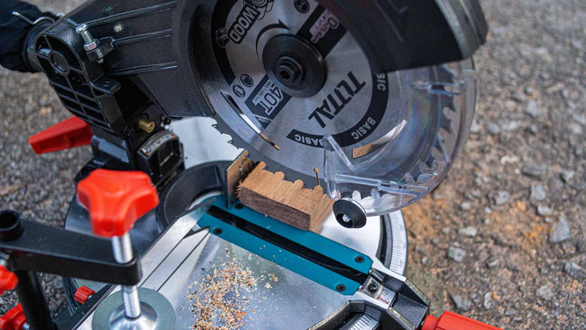 TOTAL TMS2001 20V Cordless Mitre Saw with 210mm Blade and Dust Bag